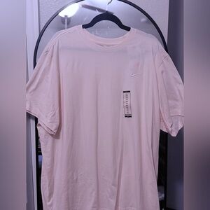 Nike Men's Light Pink Short Sleeve Tee